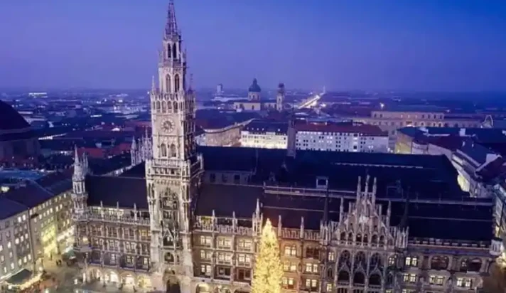 2015-08-munich-67c460b2c1067c5ba75bb0ed copy